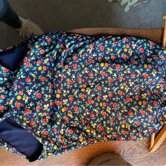 Swimsuit - Picture 3 of 3